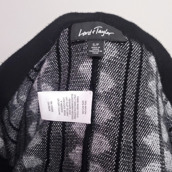 Lord + Taylor Small Geometric Black & White Knit Midi A-line Swing Skirt - Picture 4 of 4